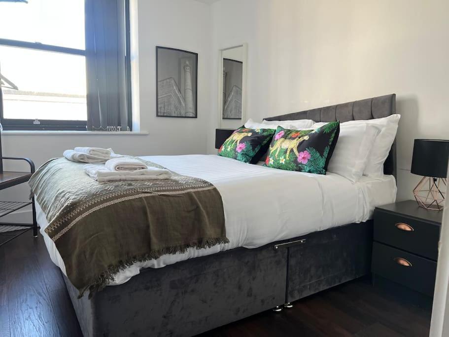 Mathew Street 1 Bed Apt Sleeps 6 リヴァプール エクステリア 写真