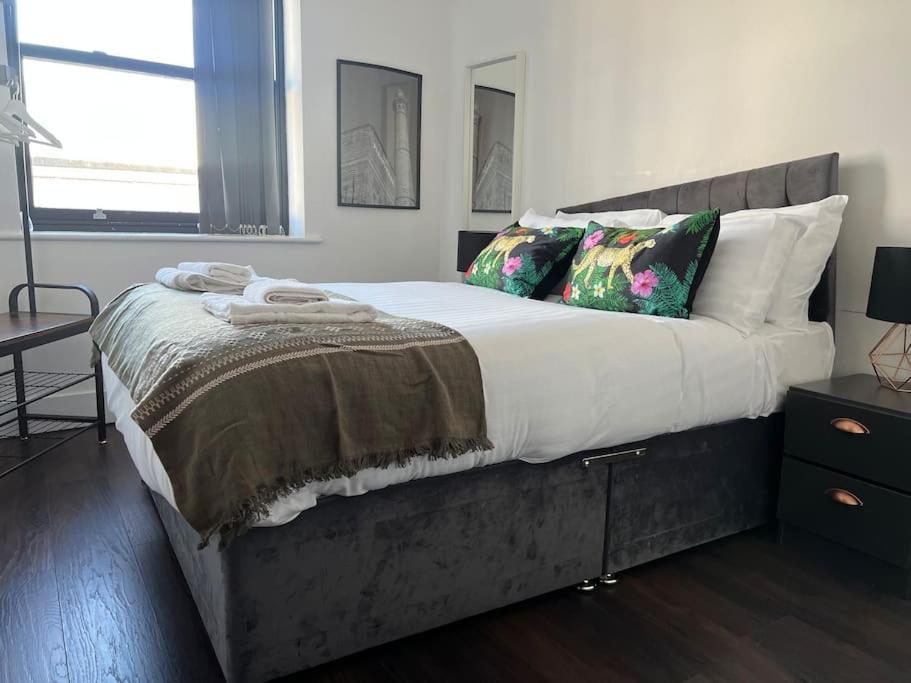 Mathew Street 1 Bed Apt Sleeps 6 リヴァプール エクステリア 写真