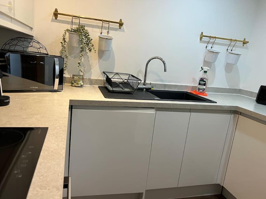 Mathew Street 1 Bed Apt Sleeps 6 リヴァプール エクステリア 写真