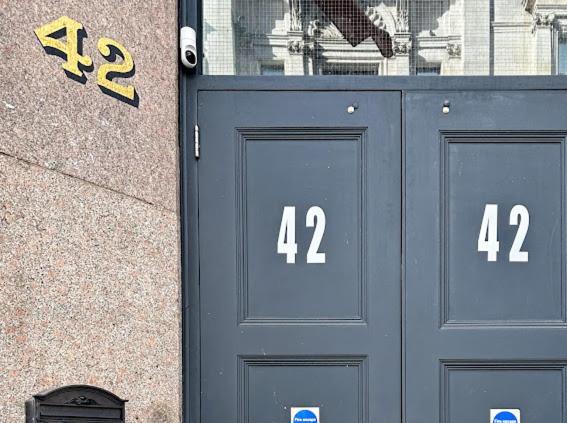 Mathew Street 1 Bed Apt Sleeps 6 リヴァプール エクステリア 写真